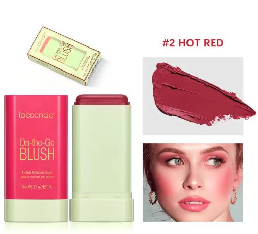 On The Go Blush® Labios, mejillas y ojos listos con un solo producto.
